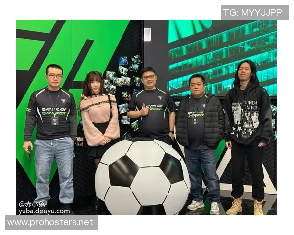 斗鱼邀请足球明星助阵直播活动引发粉丝热议与期待