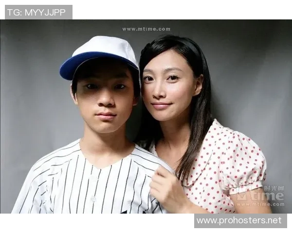 足球明星的空姐妻子揭秘他们的爱情故事与生活点滴 足球明星的空姐妻子揭秘他们的爱情故事与生活点滴