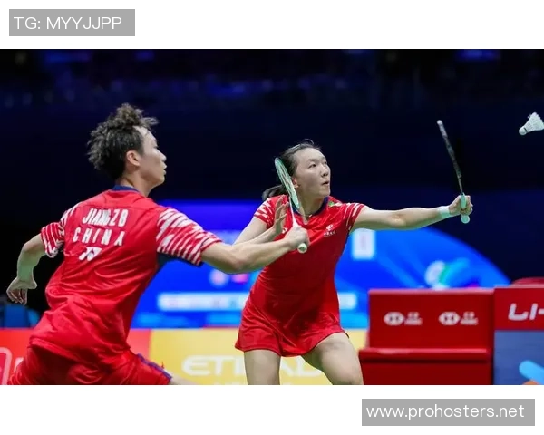 欧锦赛点评:武汉羽毛球队的配合表现 欧锦赛点评:武汉羽毛球队的配合表现